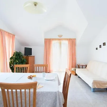 Annie Lägenhet Postira