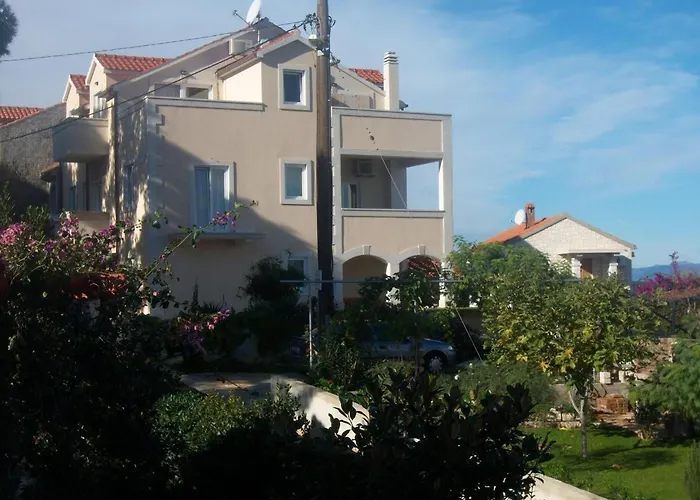 Annie Apartament Postira