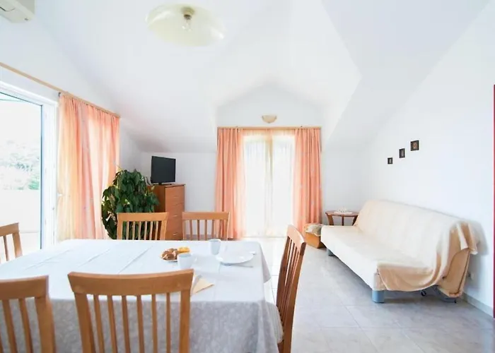 Annie Apartament Postira